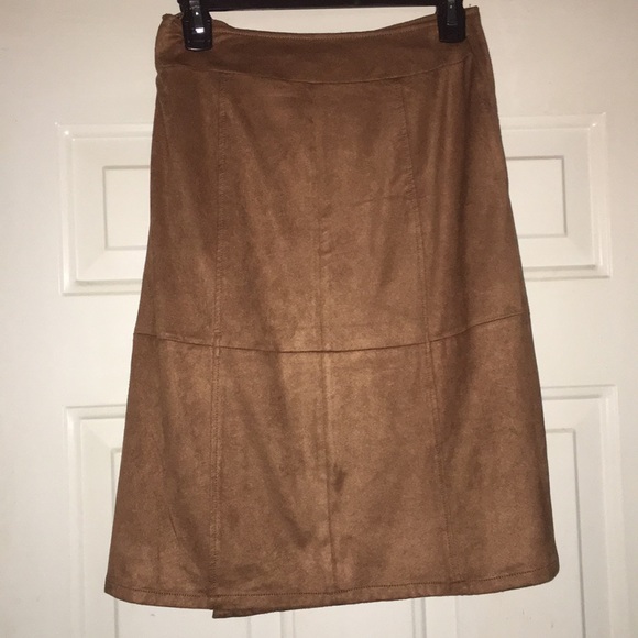 WHBM faux suede skirt NWT - Picture 4 of 4